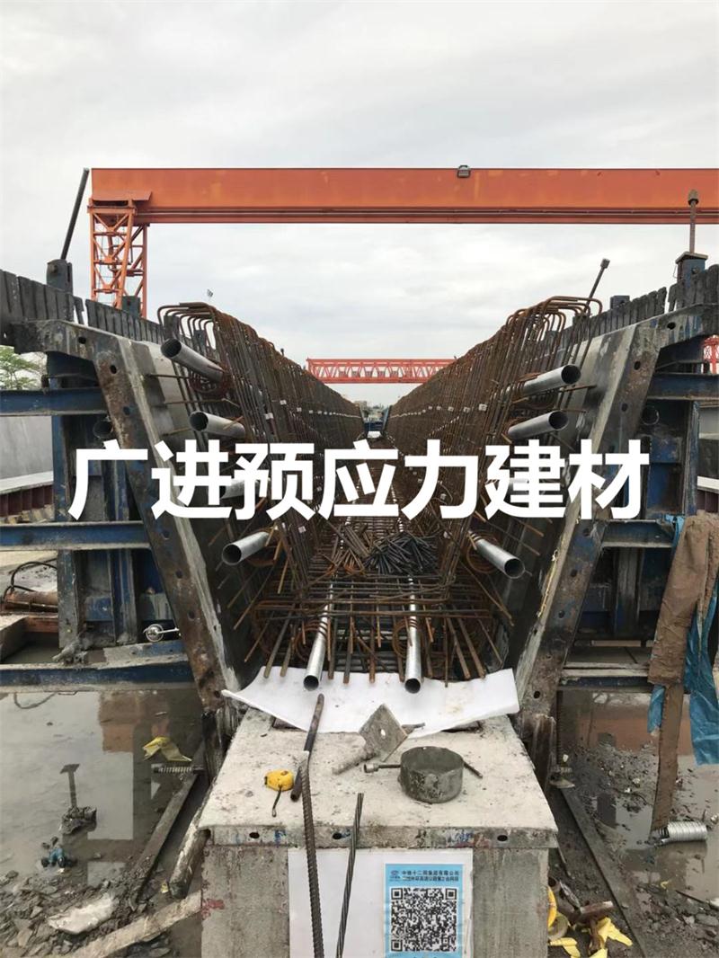 深圳外环高速二标段制梁场拉模用精轧钢筋